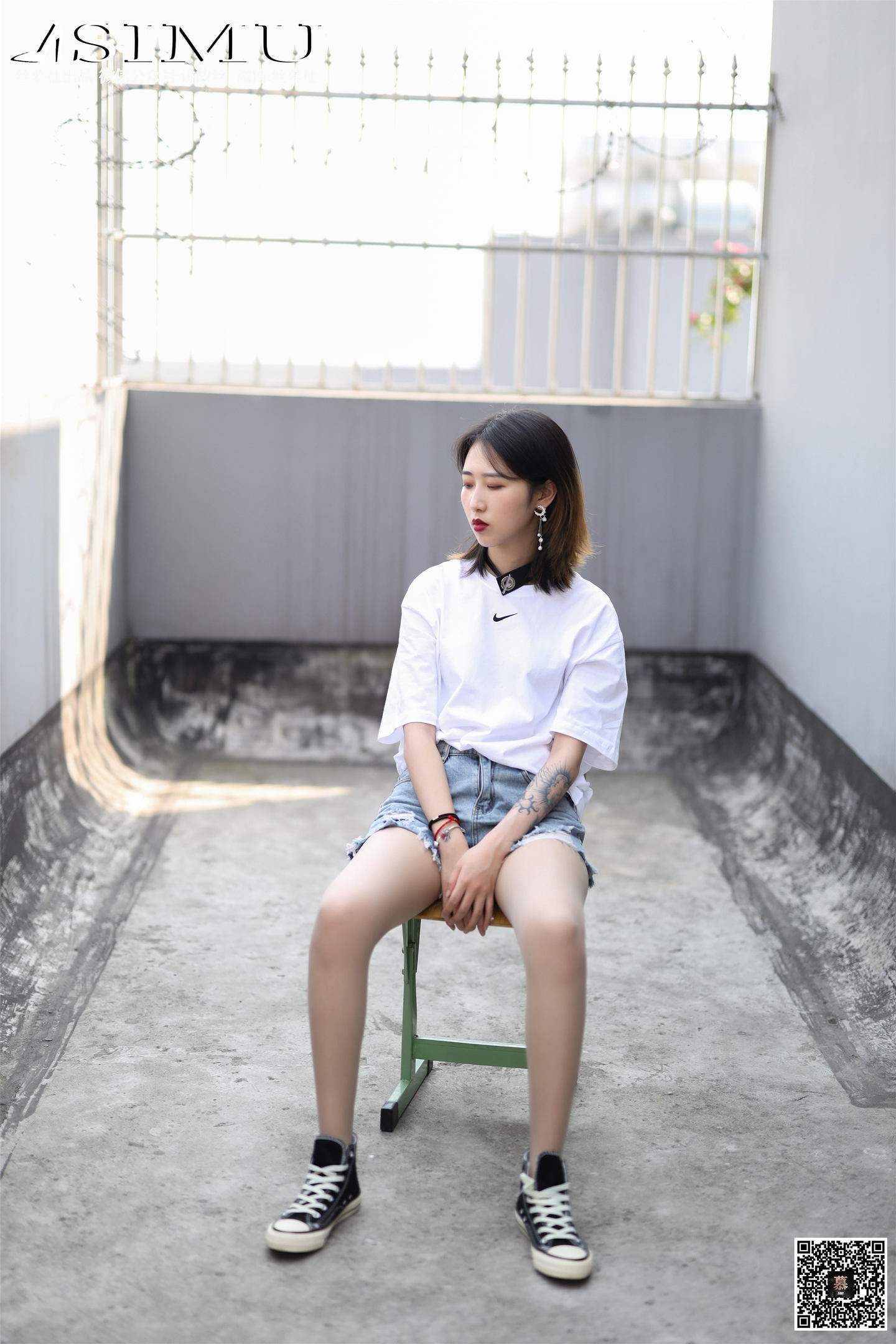 丝慕写真 SM250 新模《纹身酷girl》